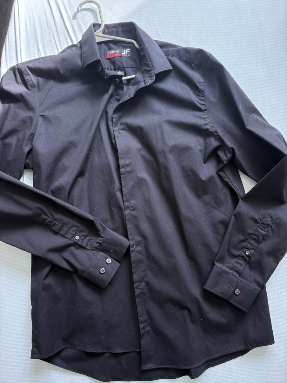 Men's Black Long-Sleeve Dress Shirt